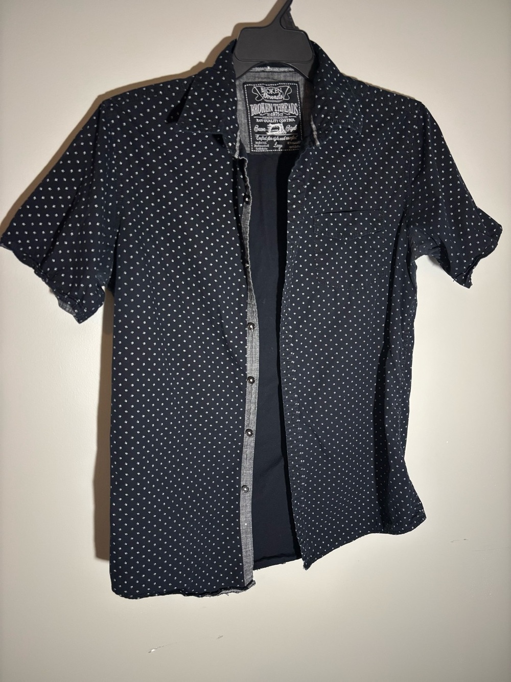 Broken Threads Men’s Large Navy Geometric Print Short Sleeve Button Up Shirt